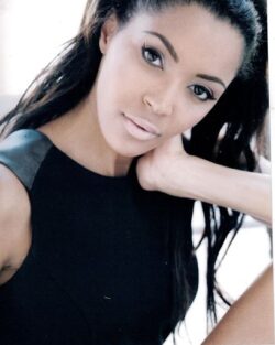 Tiziana W. Casting Attrici;Donne;Caratteristi;Modelle Milano - 25-35 anni