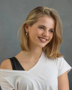 Annachiara M. Casting Donne;Modelle Milano - 18-25 anni